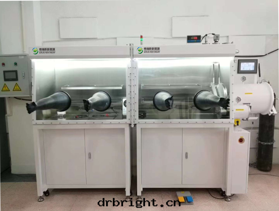 GRS-2400标(biāo)準單面(miàn)双(shuāng)工位(wèi)手套(tào)箱